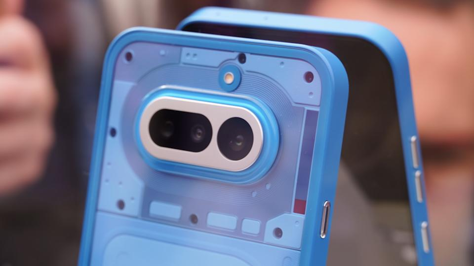 Abbiamo visto i nuovi Nothing Phone (4a) al Mobile World Congress 2026