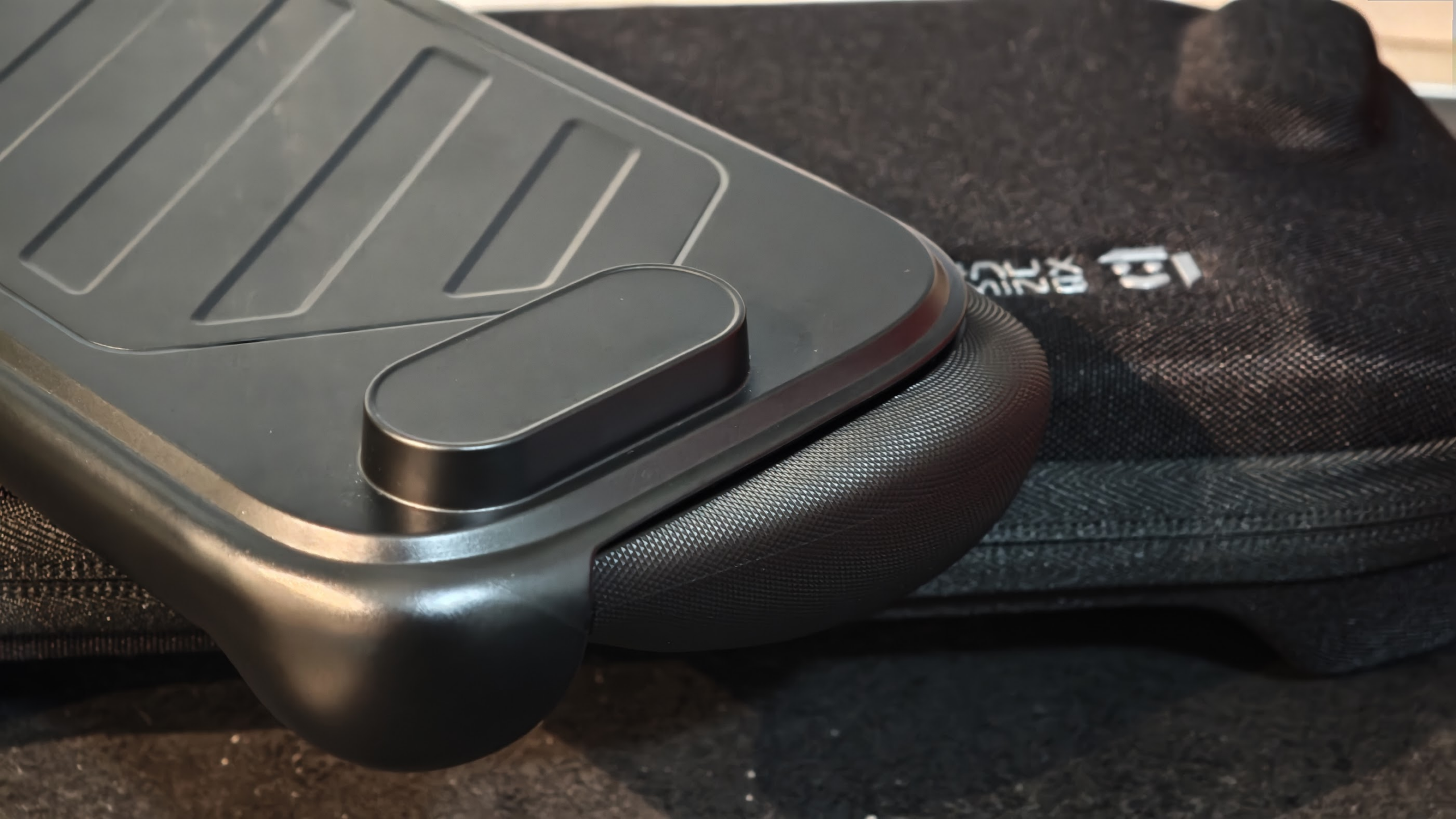 RECENSIONE: Due accessori irrinunciabili per Nintendo Switch 2 e Legion Go 2 da JSAUX