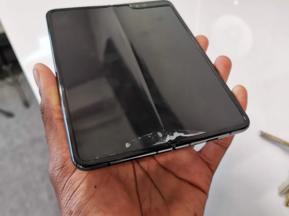 Galaxy Fold, nel primo modello, ha avuto grossi problemi prima dell'uscita
